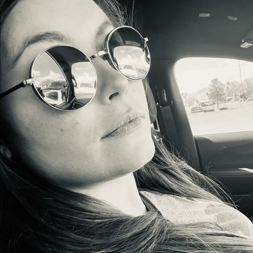 Meet your Posher, Mrz. Silloh.